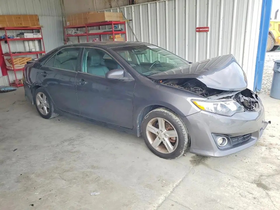 2012 TOYOTA CAMRY SE  