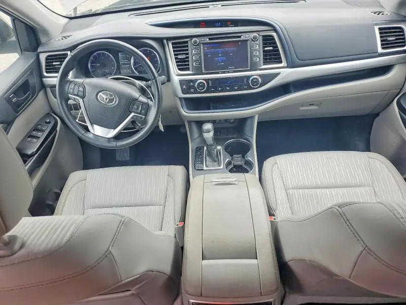 2019 TOYOTA HIGHLANDER LE PLUS  