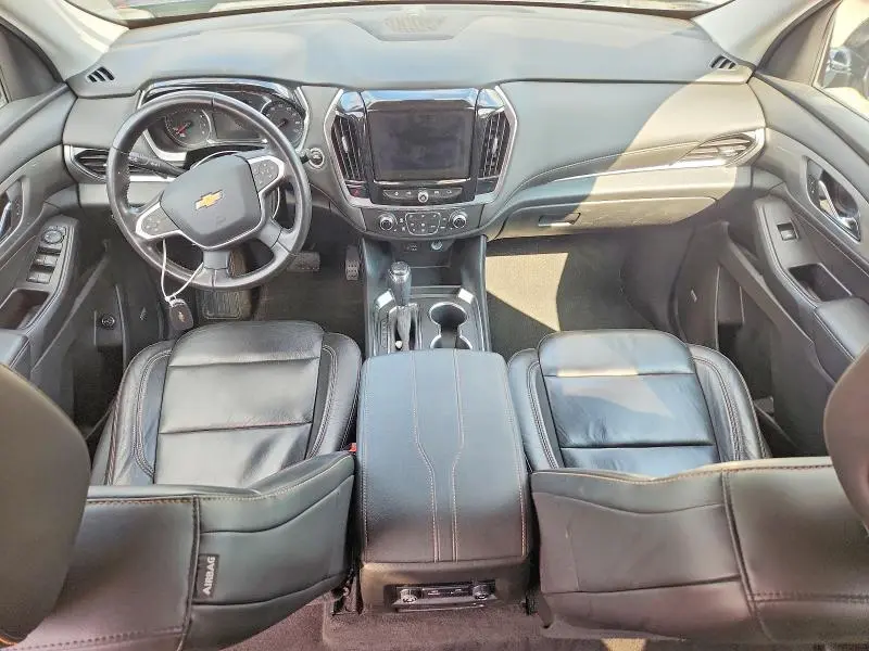 2020 CHEVROLET TRAVERSE LT  