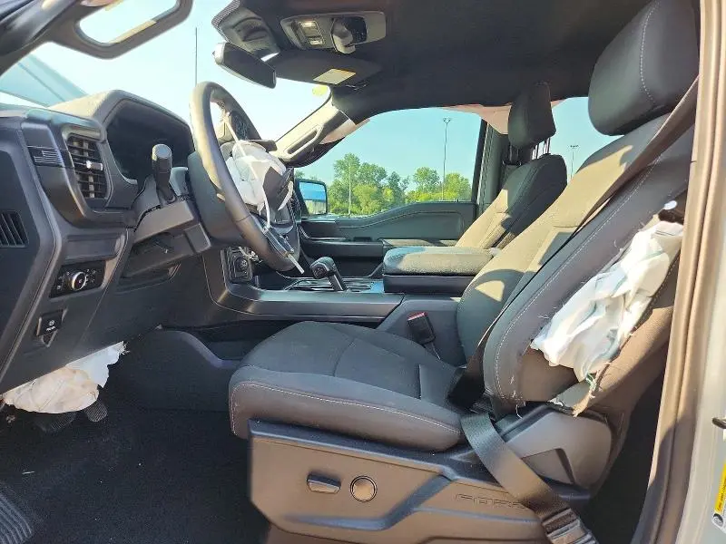 2024 FORD F150 XLT  