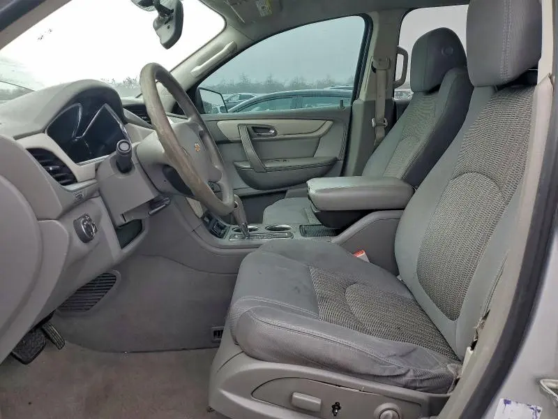 2015 CHEVROLET TRAVERSE LS  