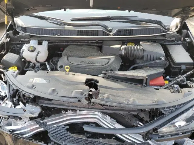 2025 CHRYSLER VOYAGER LX  