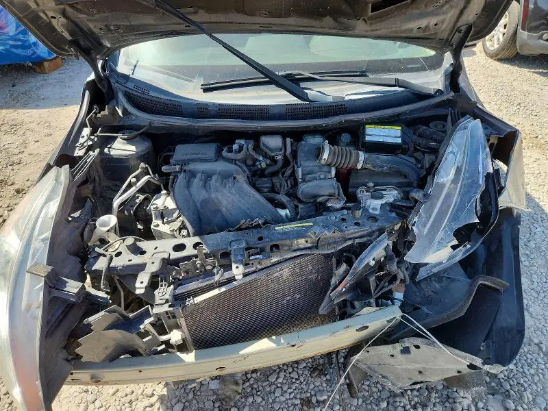 2019 NISSAN VERSA SV  