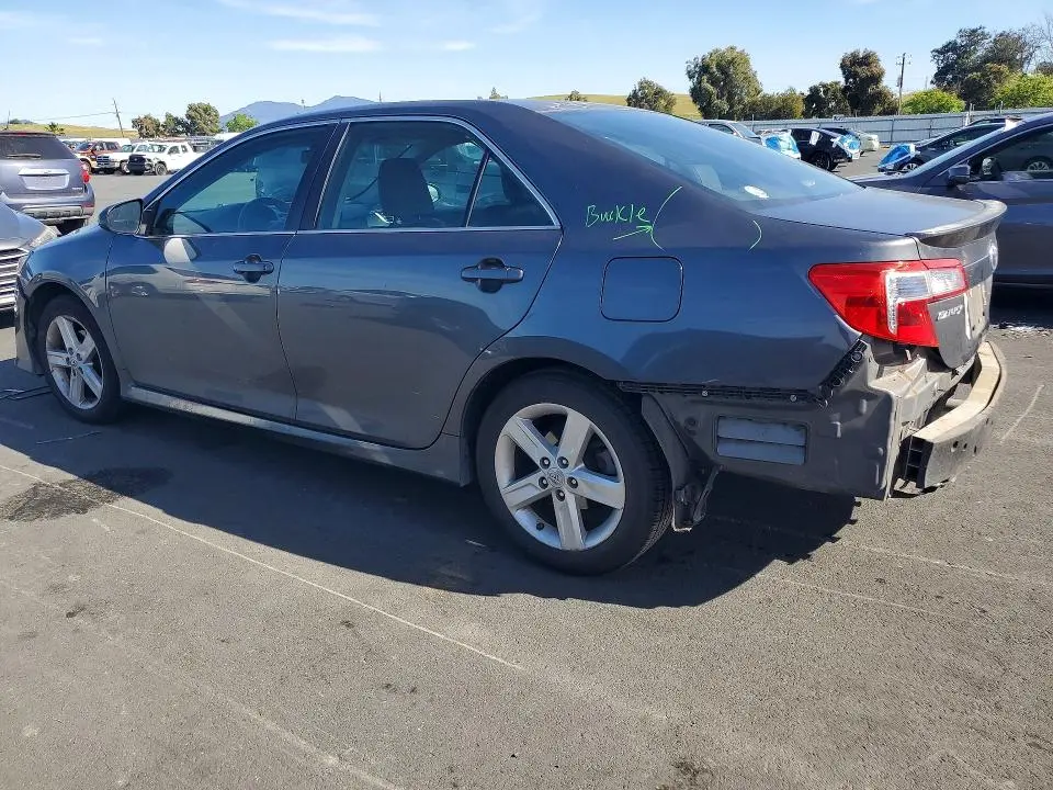 2012 TOYOTA CAMRY SE  
