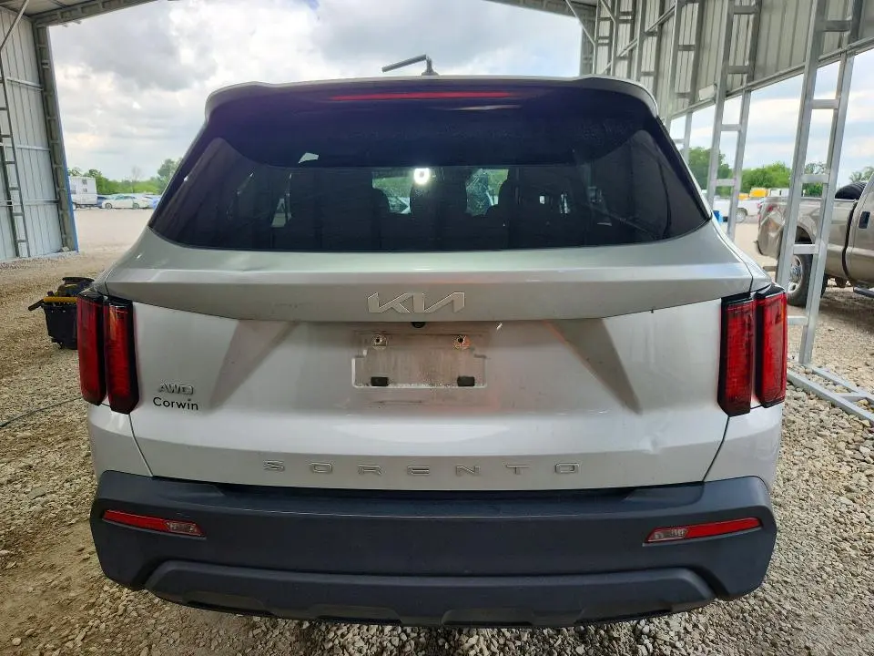 2022 KIA SORENTO LX  