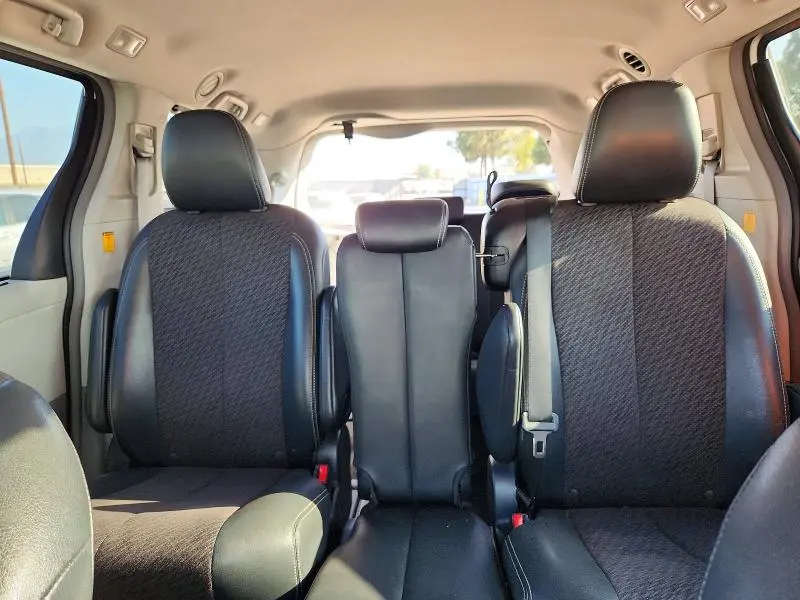 2011 TOYOTA SIENNA SPORT  