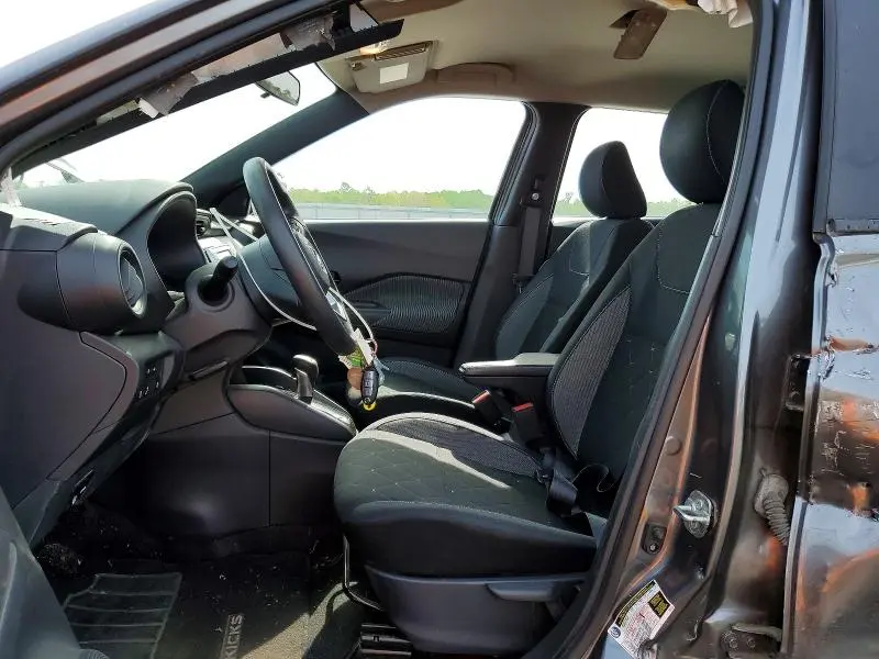 2020 NISSAN KICKS S  