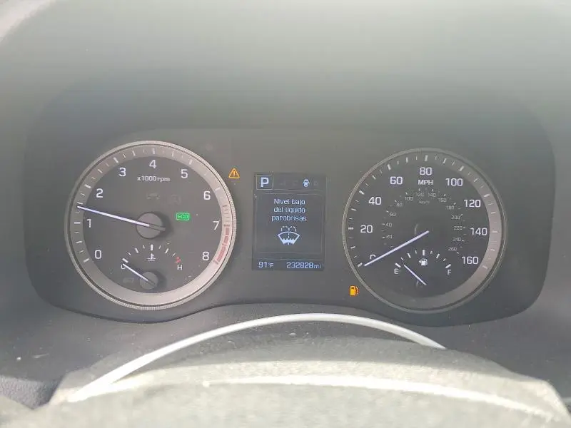 2016 HYUNDAI TUCSON SE  