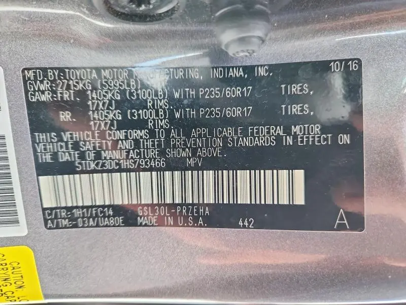 2017 TOYOTA SIENNA LE  