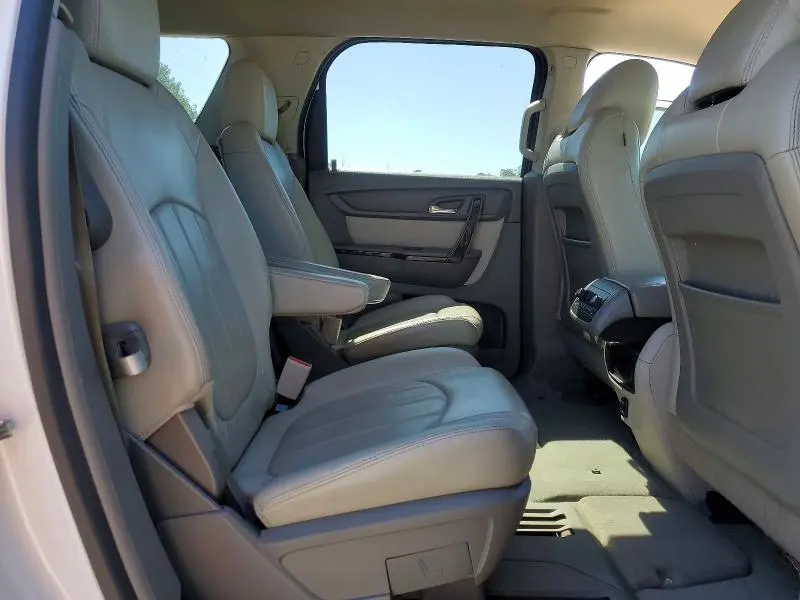 2016 GMC ACADIA SLT-2  