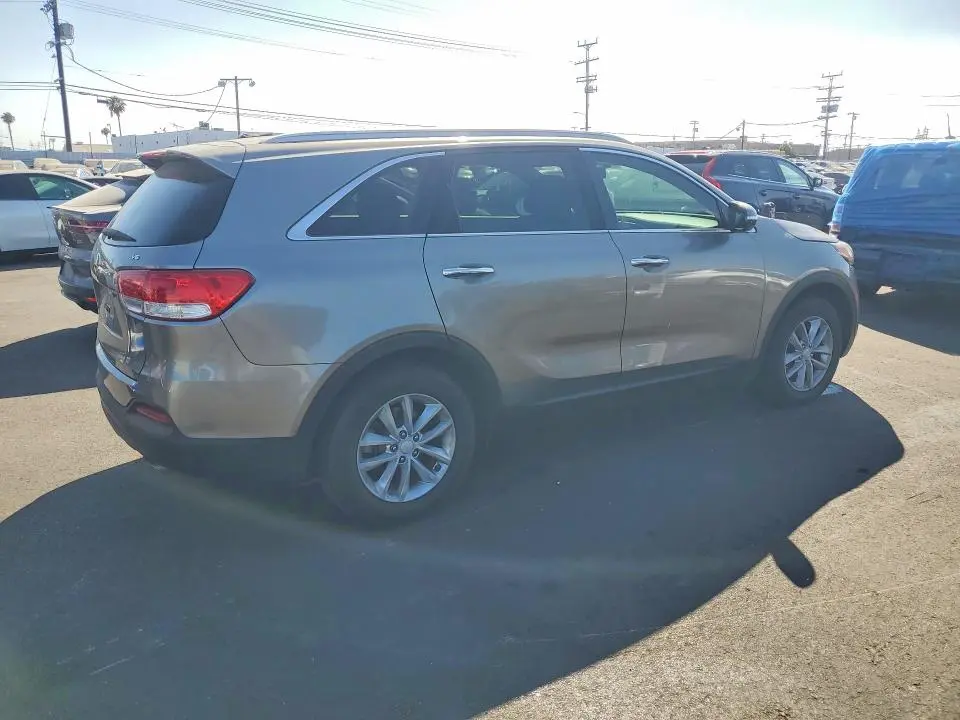 2016 KIA SORENTO LX V6  