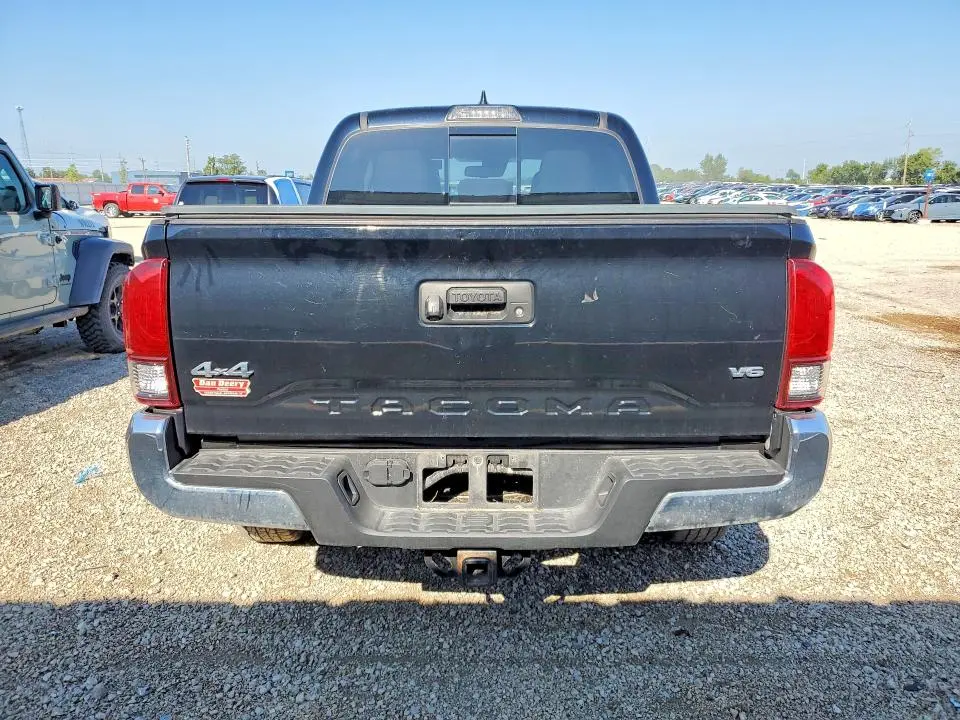 2019 TOYOTA TACOMA SR5 V6  