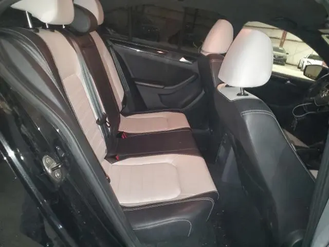2015 VOLKSWAGEN JETTA SE  