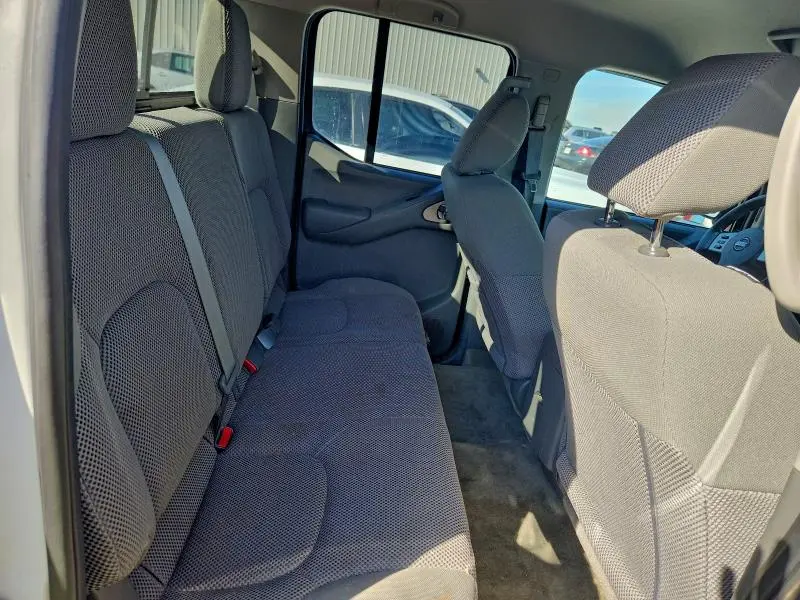 2017 NISSAN FRONTIER S  