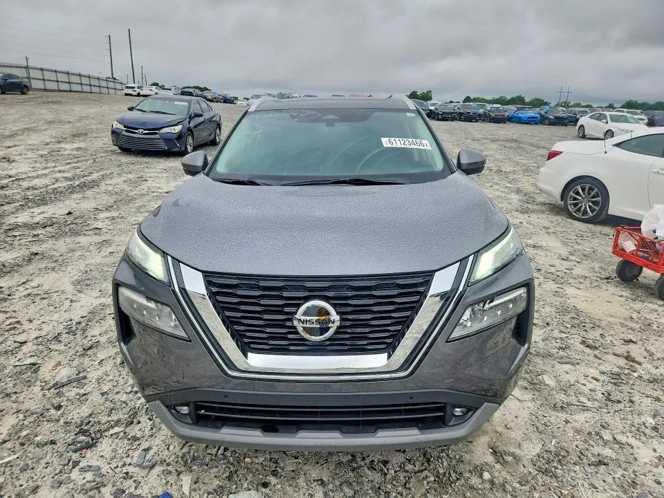 2021 NISSAN ROGUE SL  