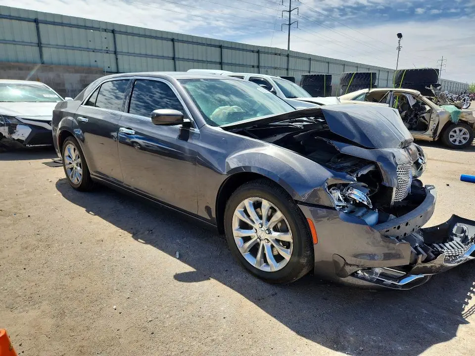 2016 CHRYSLER 300 LIMITED  