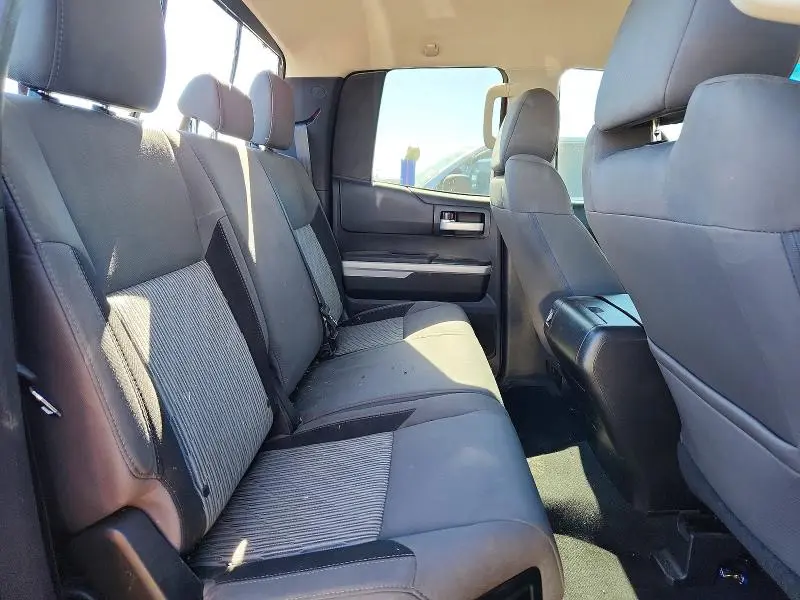 2016 TOYOTA TUNDRA SR5  