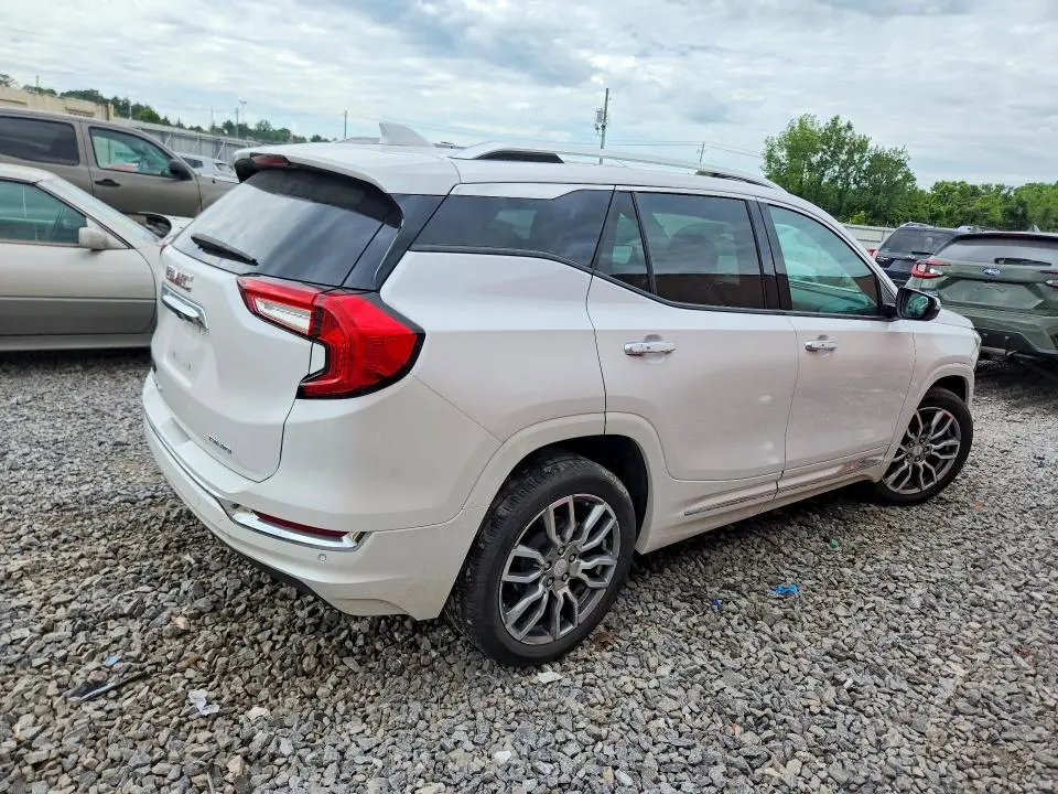 2023 GMC TERRAIN DENALI  