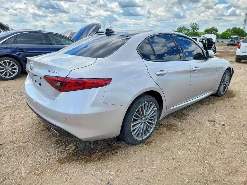 2017 ALFA ROMEO GIULIA TI Q4  
