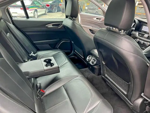 2017 ALFA ROMEO GIULIA TI Q4  