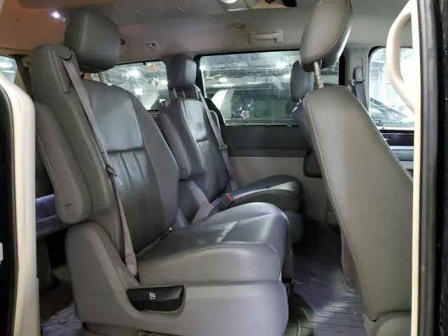 2010 CHRYSLER TOWN & COUNTRY TOURING  