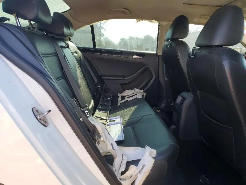 2016 VOLKSWAGEN JETTA SEL  