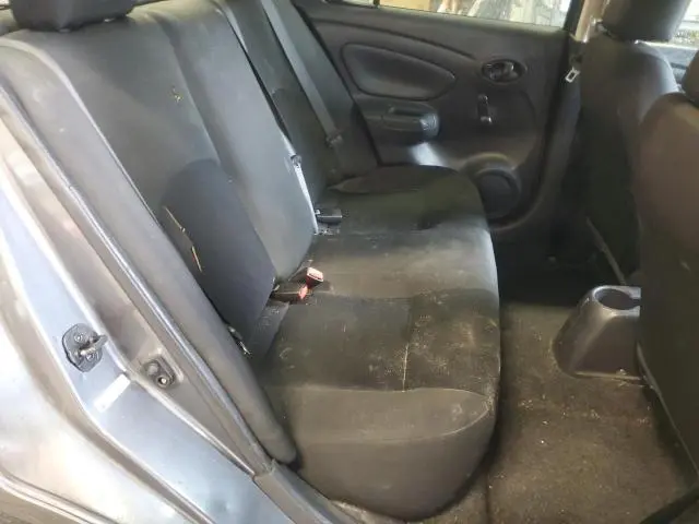 2018 NISSAN VERSA S  
