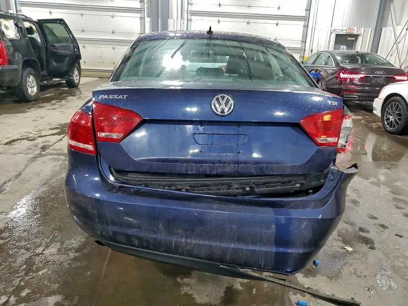 2015 VOLKSWAGEN PASSAT S  