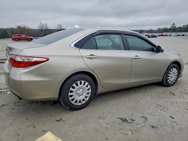 2016 TOYOTA CAMRY LE  