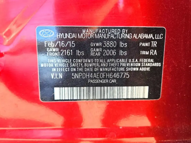 2015 HYUNDAI ELANTRA SE  