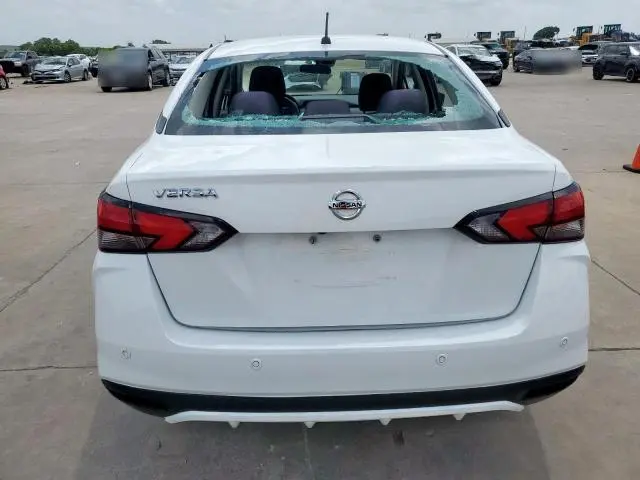 2022 NISSAN VERSA S  