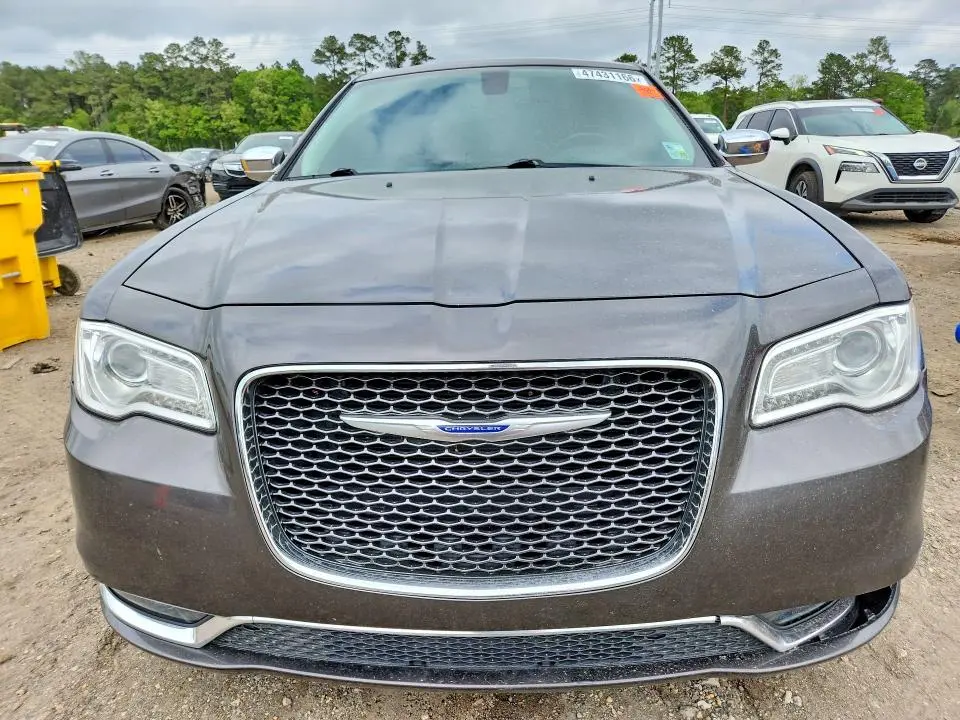 2019 CHRYSLER 300   