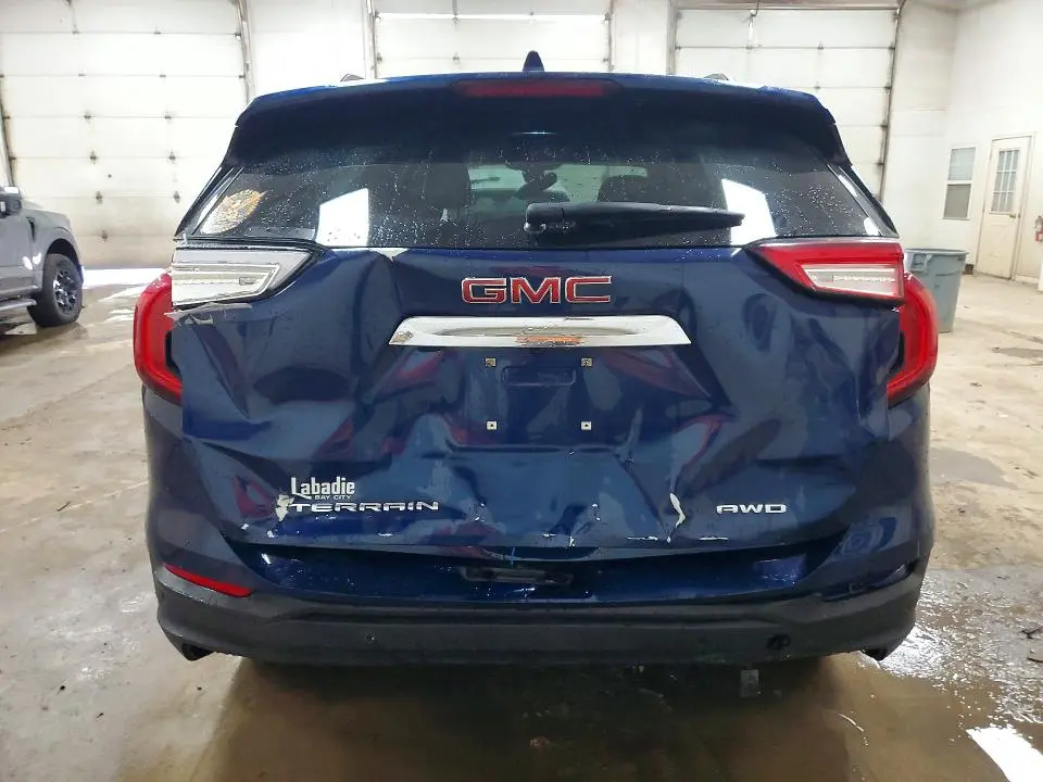 2022 GMC TERRAIN SLE  