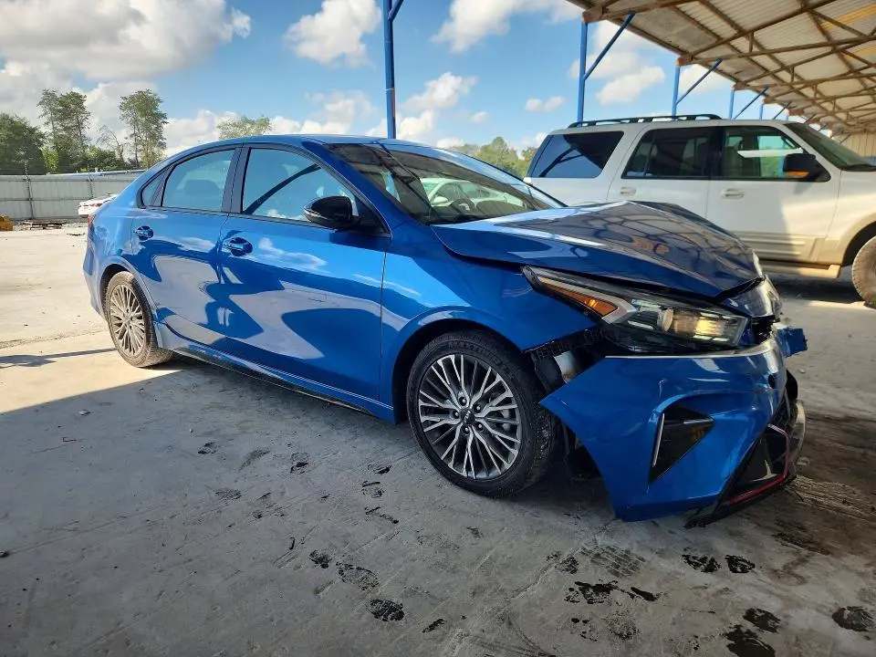 2022 KIA FORTE GT LINE  