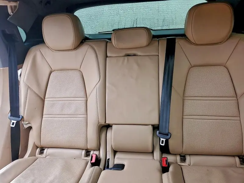 2019 PORSCHE CAYENNE S  