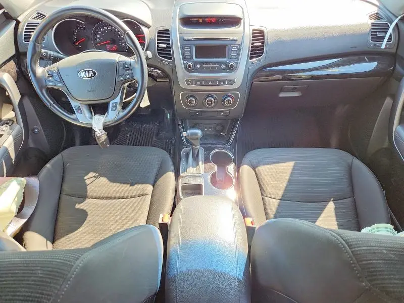 2014 KIA SORENTO LX  