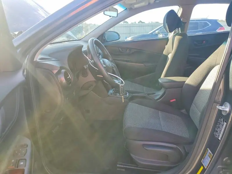 2018 HYUNDAI KONA SE  
