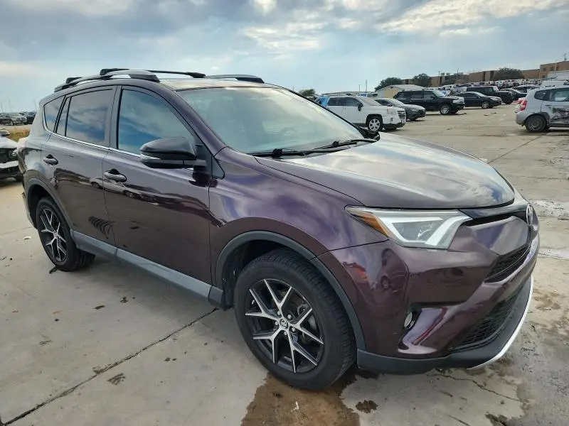 2016 TOYOTA RAV4 SE  
