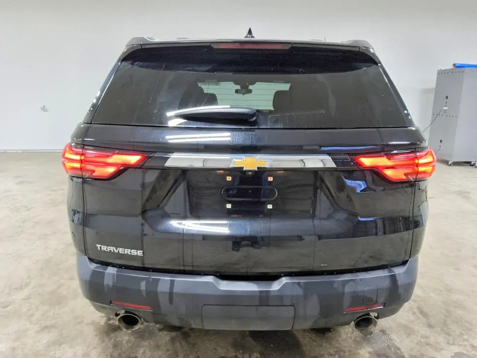 2022 CHEVROLET TRAVERSE LS  