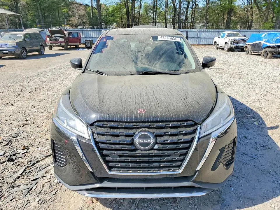 2022 NISSAN KICKS S  