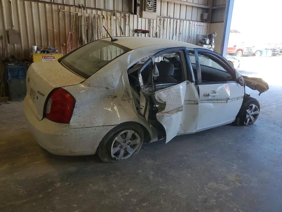 2010 HYUNDAI ACCENT GLS  