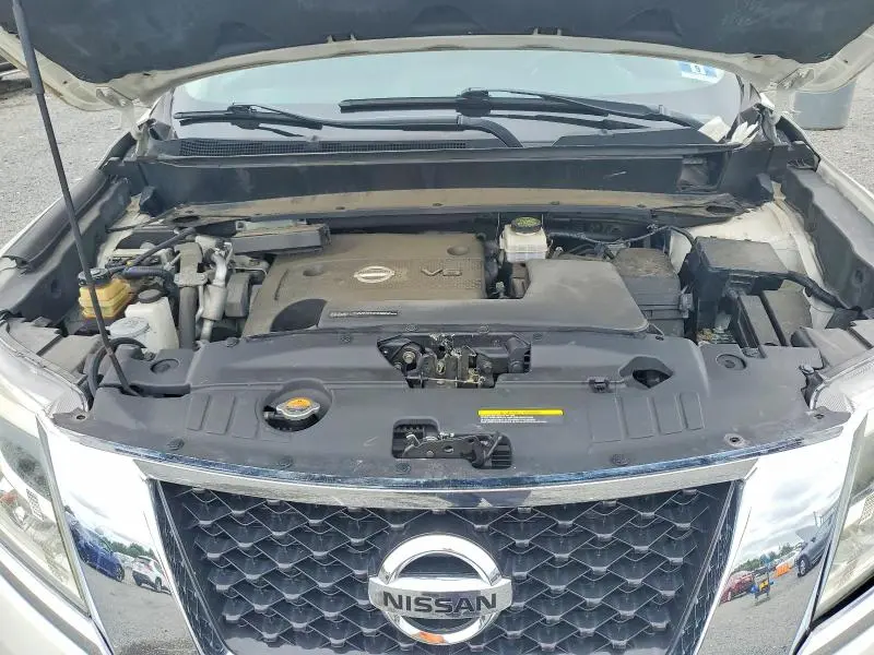2016 NISSAN PATHFINDER SV  