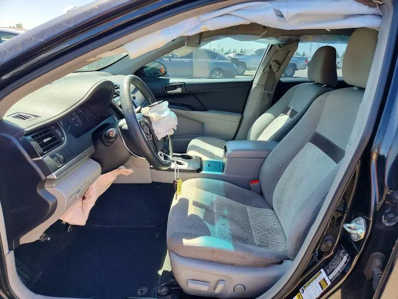 2014 TOYOTA CAMRY LE  
