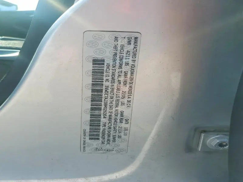2011 VOLKSWAGEN JETTA SE  