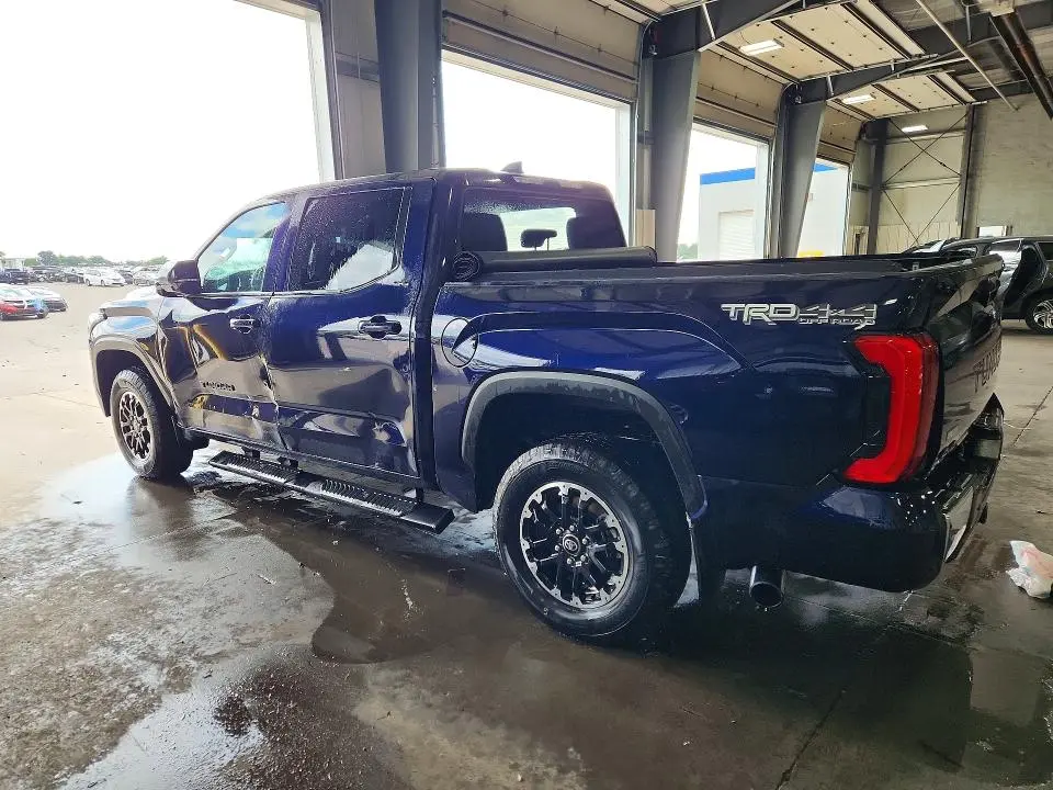2025 TOYOTA TUNDRA SR5  