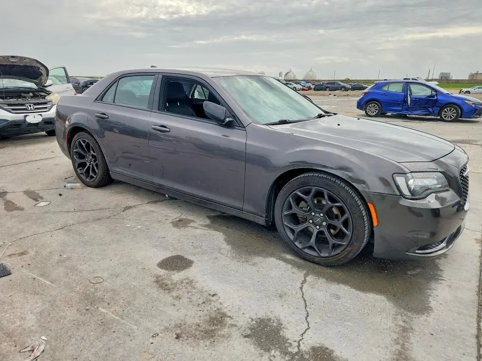 2019 CHRYSLER 300 TOURING  