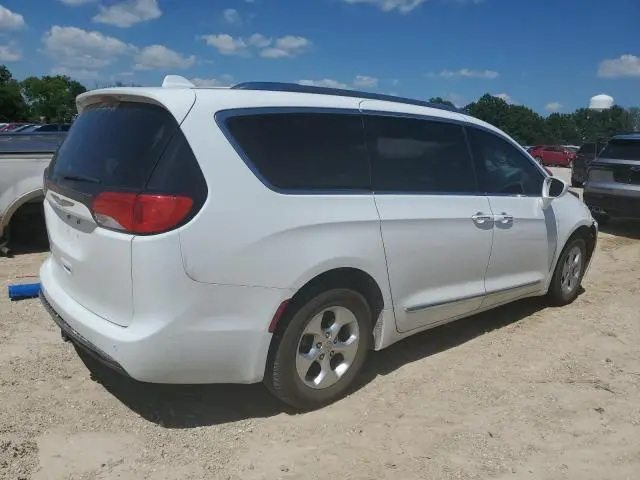2017 CHRYSLER PACIFICA TOURING L PLUS  