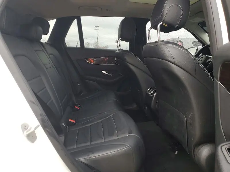 2016 MERCEDES-BENZ GLC 300 4MATIC  