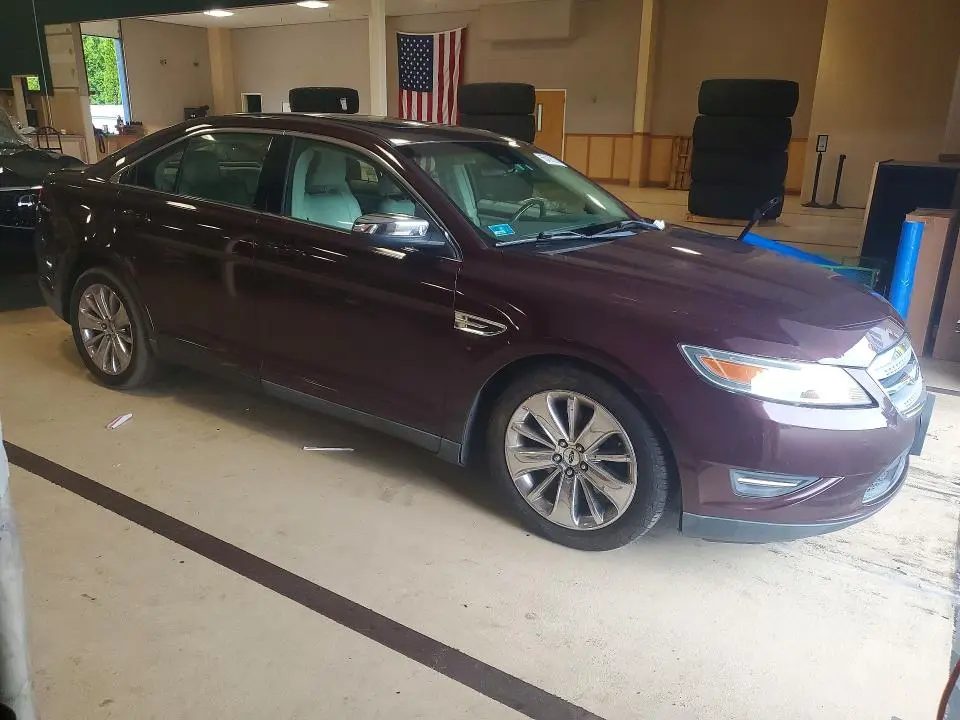 2011 FORD TAURUS LIMITED  