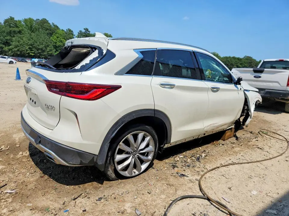 2022 INFINITI QX50 ESSENTIAL  